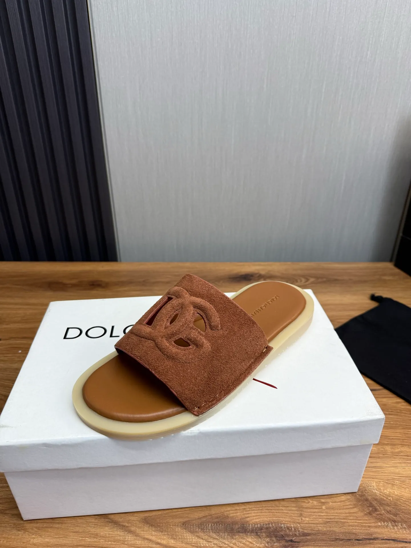 Men's men's shoes💰340💰Dolce & gabbana (DG) official website synchronized new slippers💥Fashion hot models: 1 exclusive mold opening✅Unique brand style logo upper💥Original private mold outsole✔️36-44 (45 customized, non-refundable)